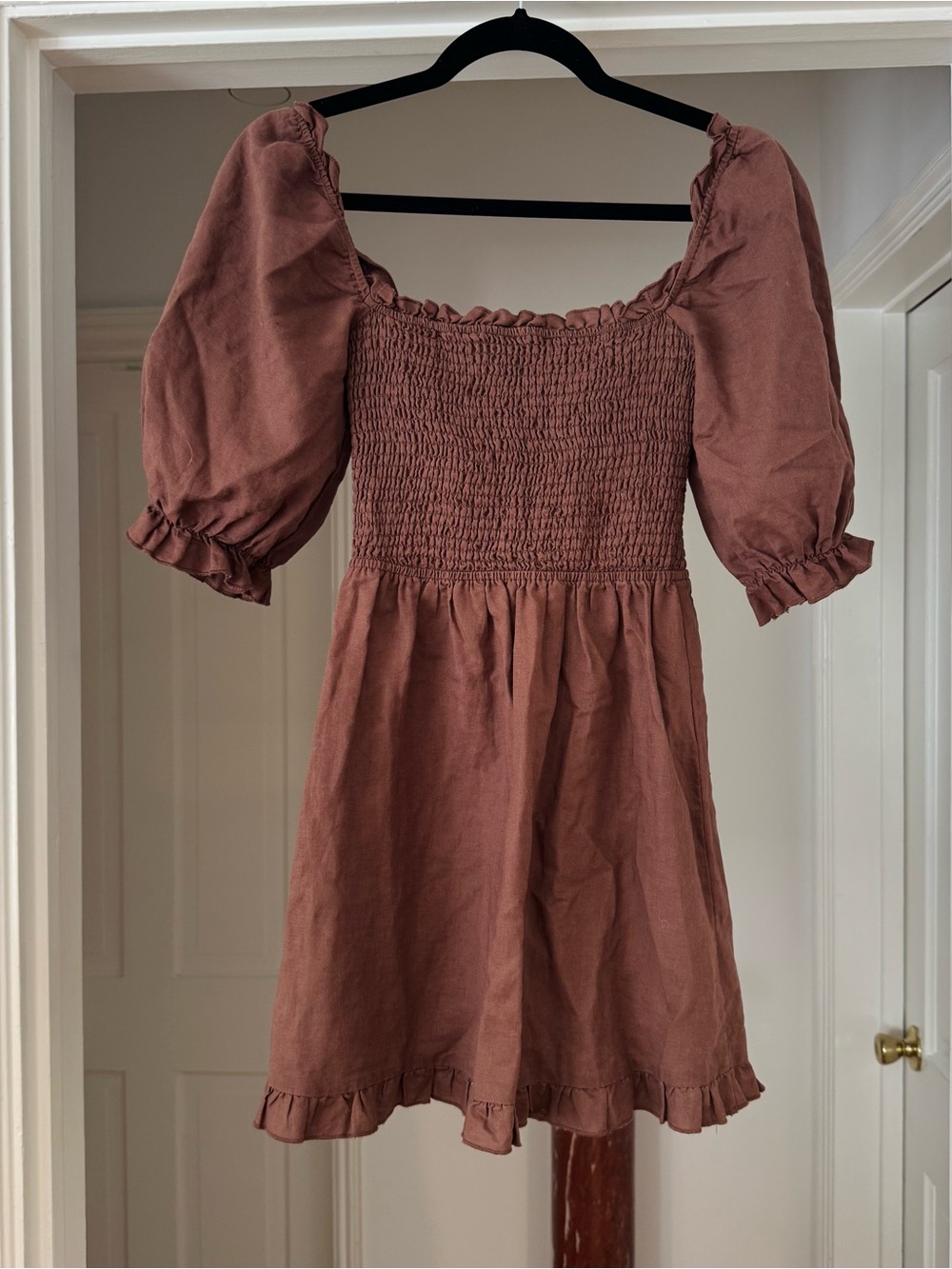 Charlie Holiday - Brown Square-Neck Smocked Puff Sleeve Ruffle Linen Mini Dress
